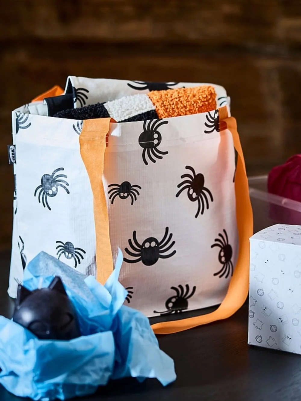 KUSTFYR Bag, spider pattern white/ black, 10 ¾x7x10 ¾